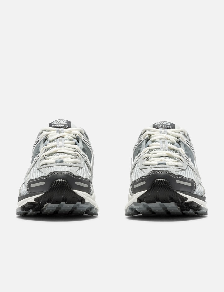 Nike Zoom Vomero 5 Placeholder Image