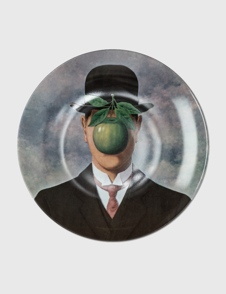 René Magritte La Grande Guerre Plate Placeholder Image