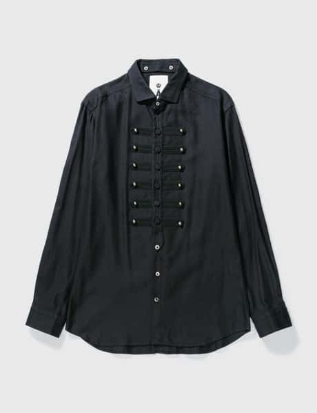 A MILITARY STYLE A MILITARY STYLE SHIRT