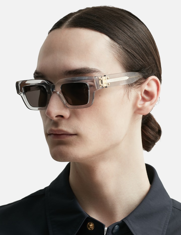 Louis Vuitton LV Rise Square Sunglasses Black Acetate & Metal. Size W