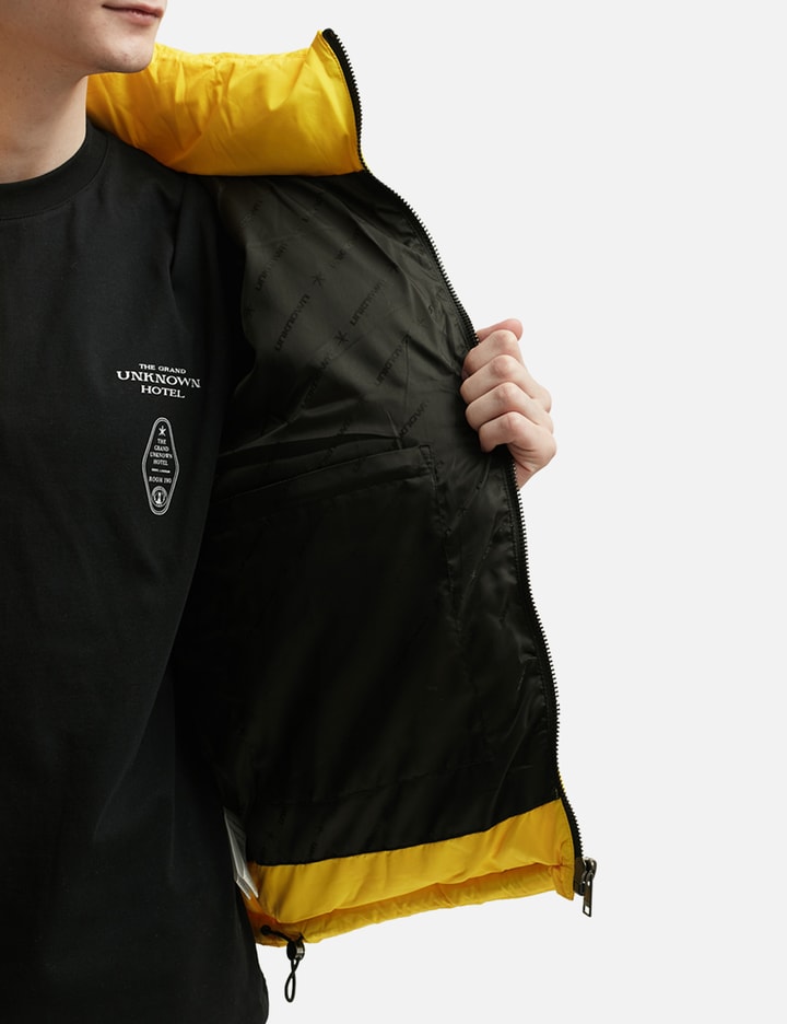 다운 충전 옐로우 푸퍼 재킷 Placeholder Image