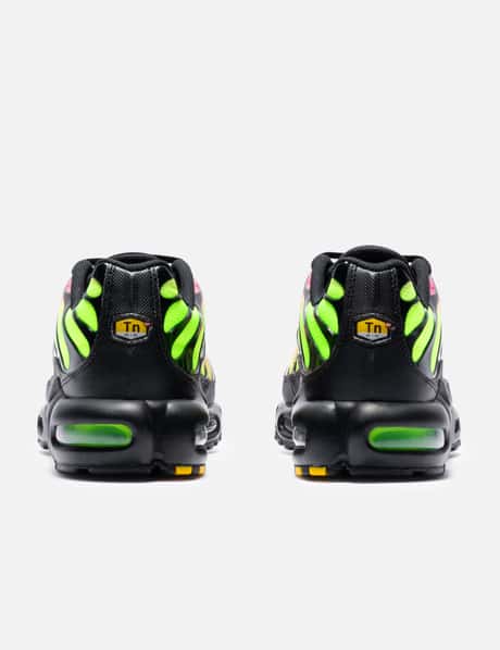 Air Max Plus view 9