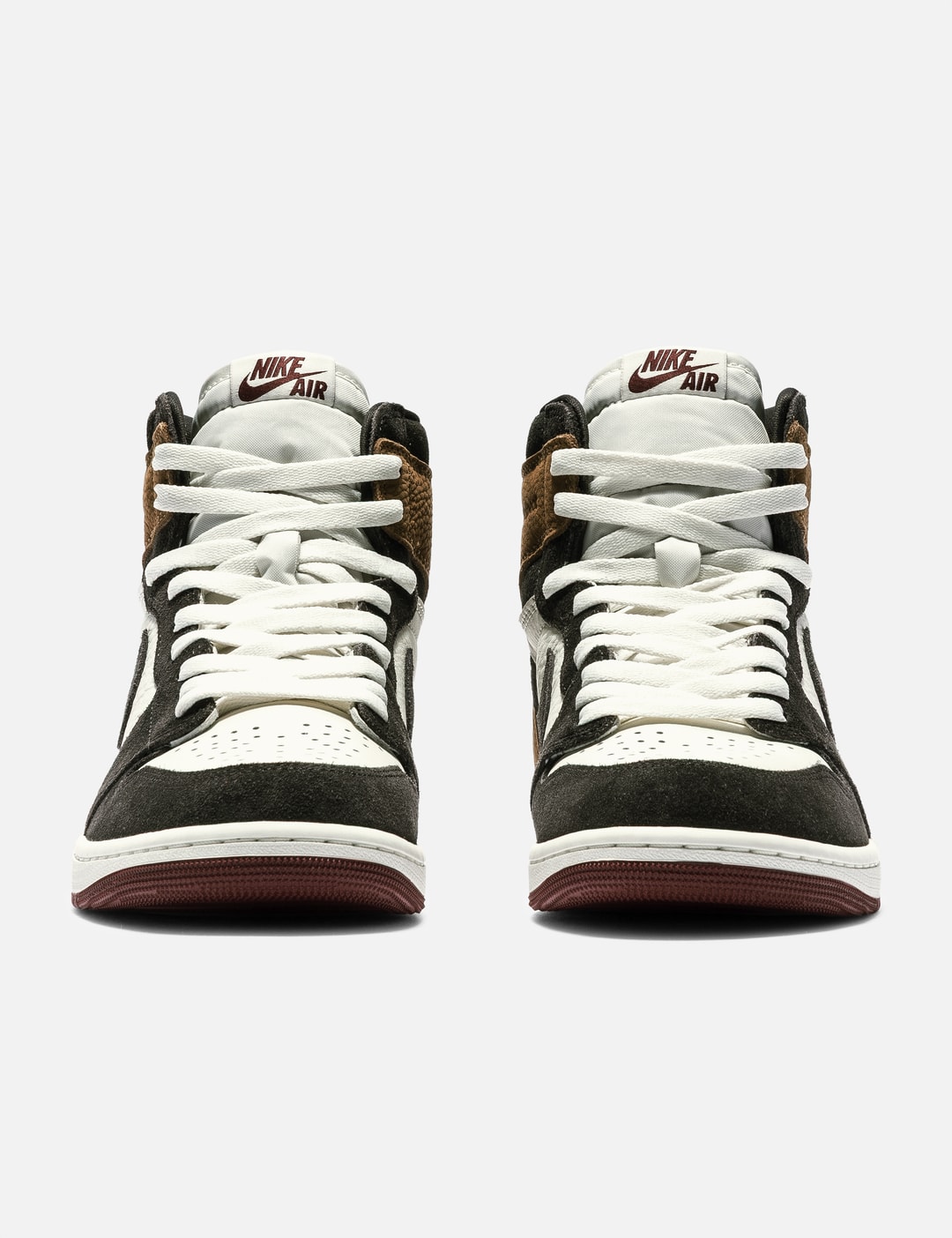 Air Jordan 1 Retro High OG view 11