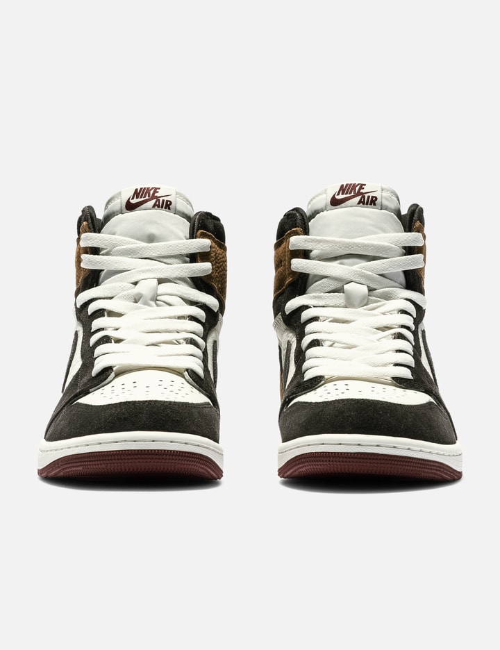 Air Jordan 1 Retro High OG view 3