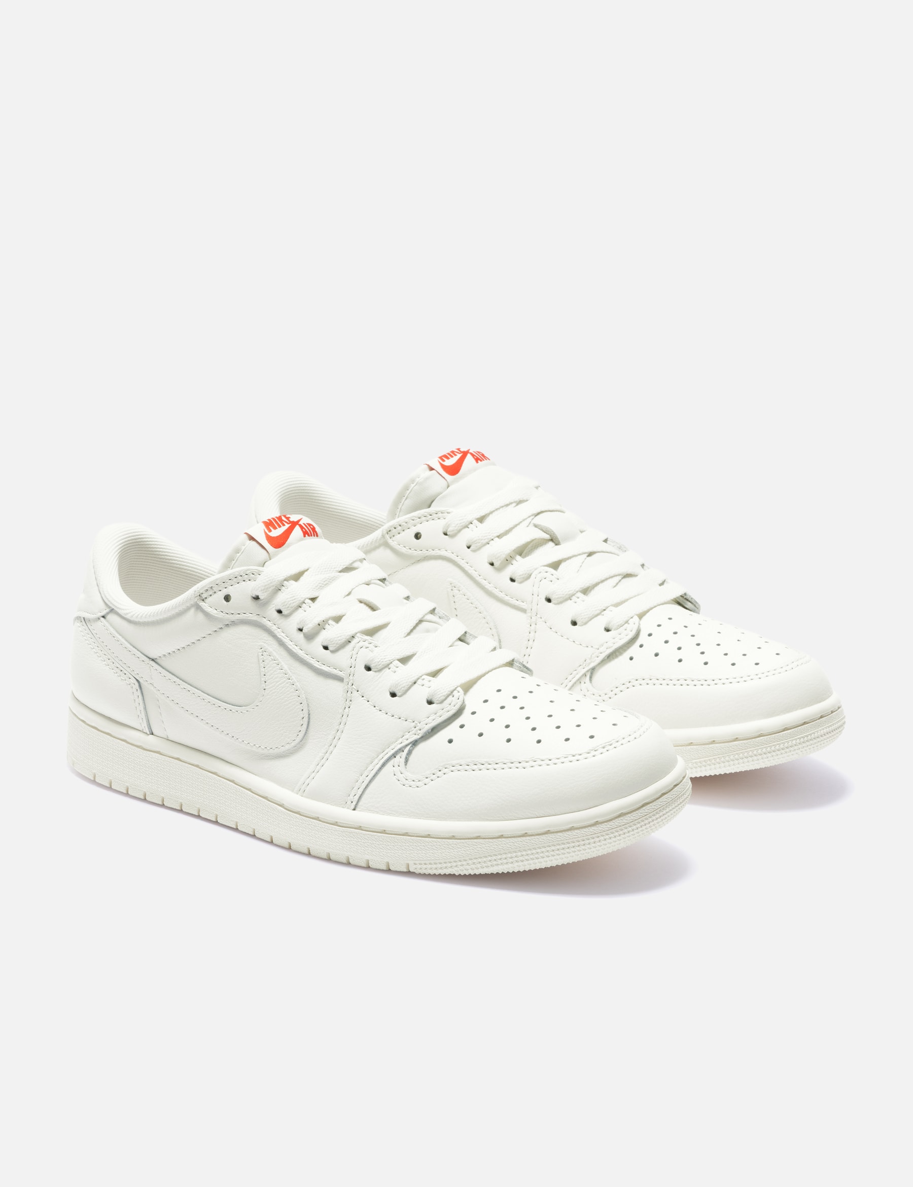 Air Jordan 1 Retro Low OG view 16
