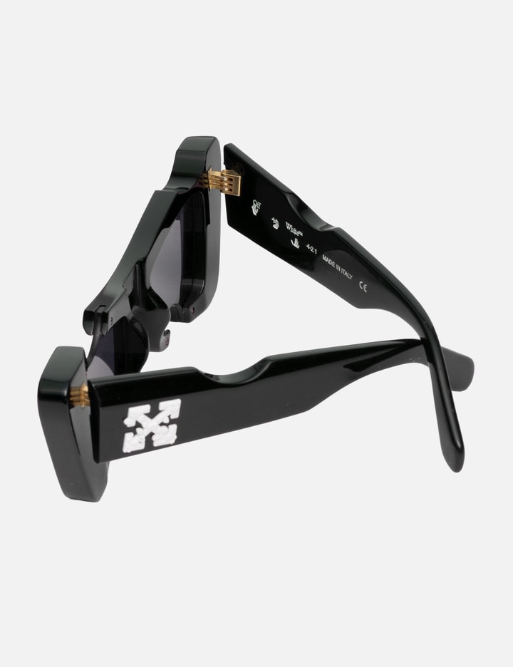 Off-White™ Cut Off Shade