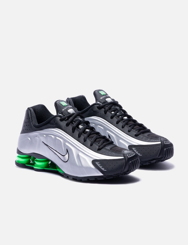 Nike Shox R4 Sneakers In White