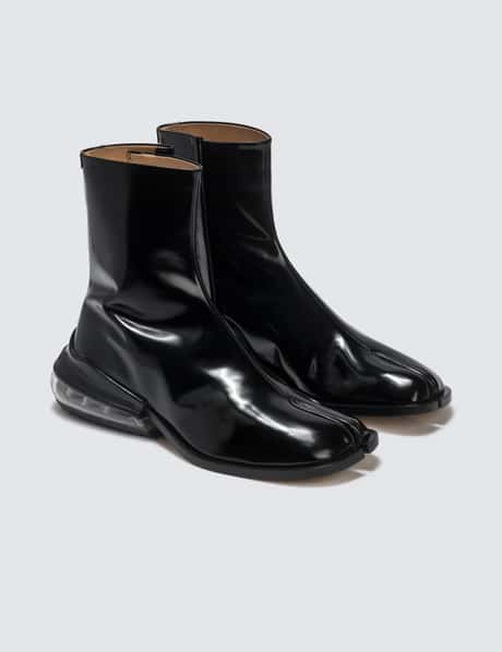 Maison Margiela - Tabi Airbag Heel Ankle Boots | HBX display picture 2