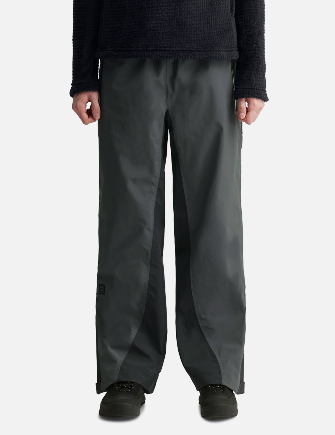 Dyngja Shell Pants view 18