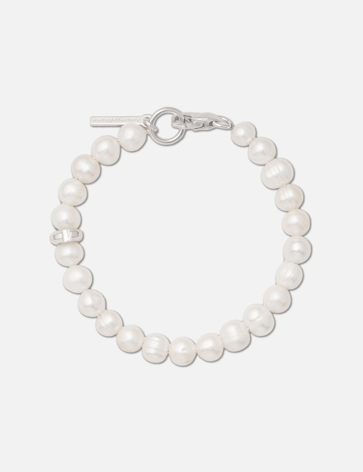 Chuck Nut With Freshwater Pearls Bracelet Placeholder Image
