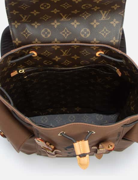 louis vuitton christopher backpack inside color MM Brushed Monogram Cowhide Leather The christopher mm backpack is a mid Louis Vuitton - PHARRELL X