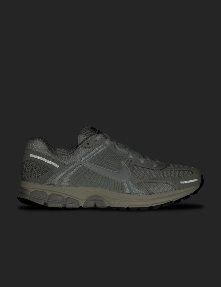 NIKE ZOOM VOMERO 5 Placeholder Image