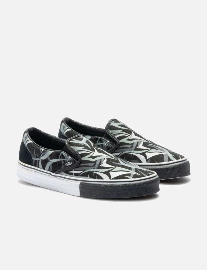 Slip-On Clot - Black Alienegra Placeholder Image