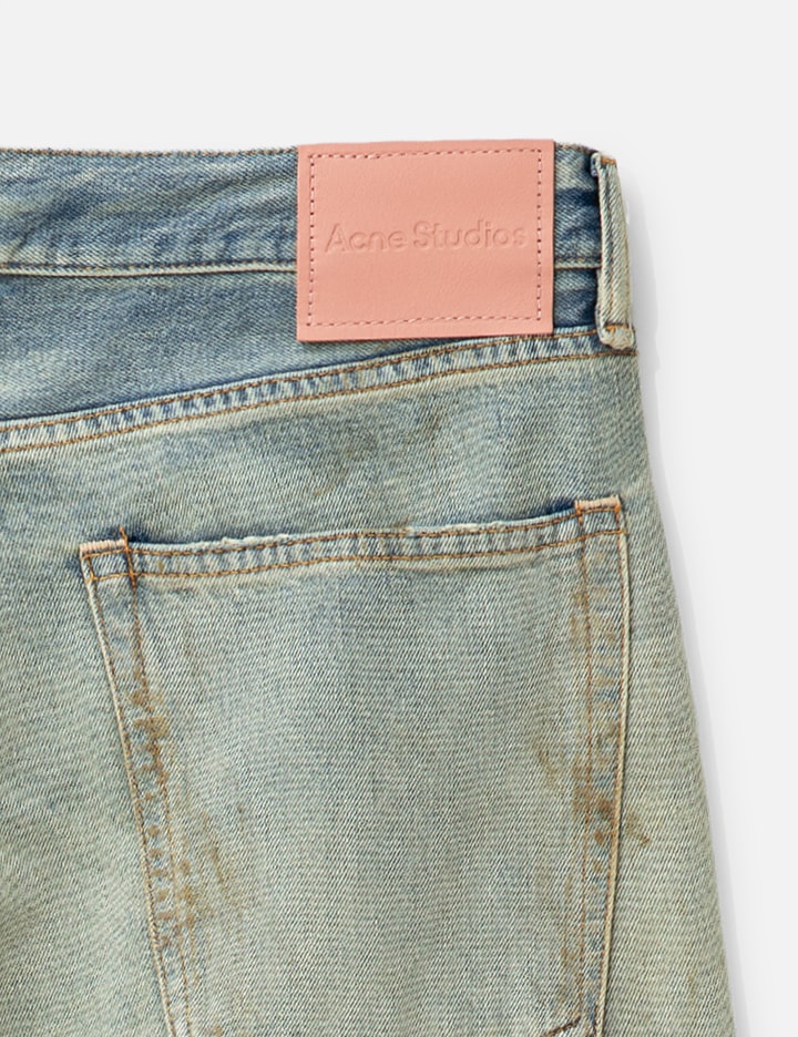Loose Fit Jeans 1981 Placeholder Image