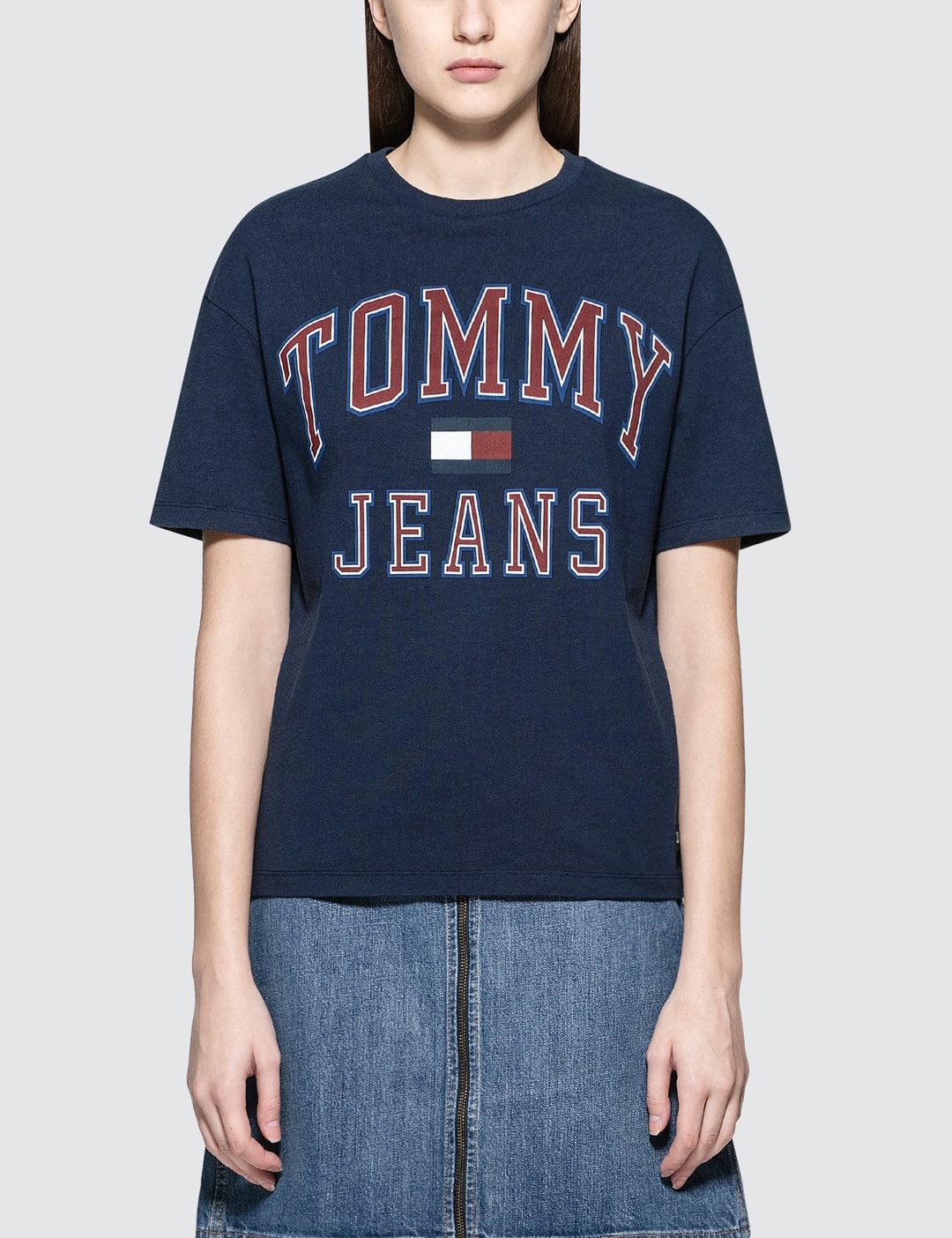 vacht Religieus Samenhangend Tommy Jeans - 90S CN S/S T-Shirt | HBX - Globally Curated Fashion and  Lifestyle by Hypebeast