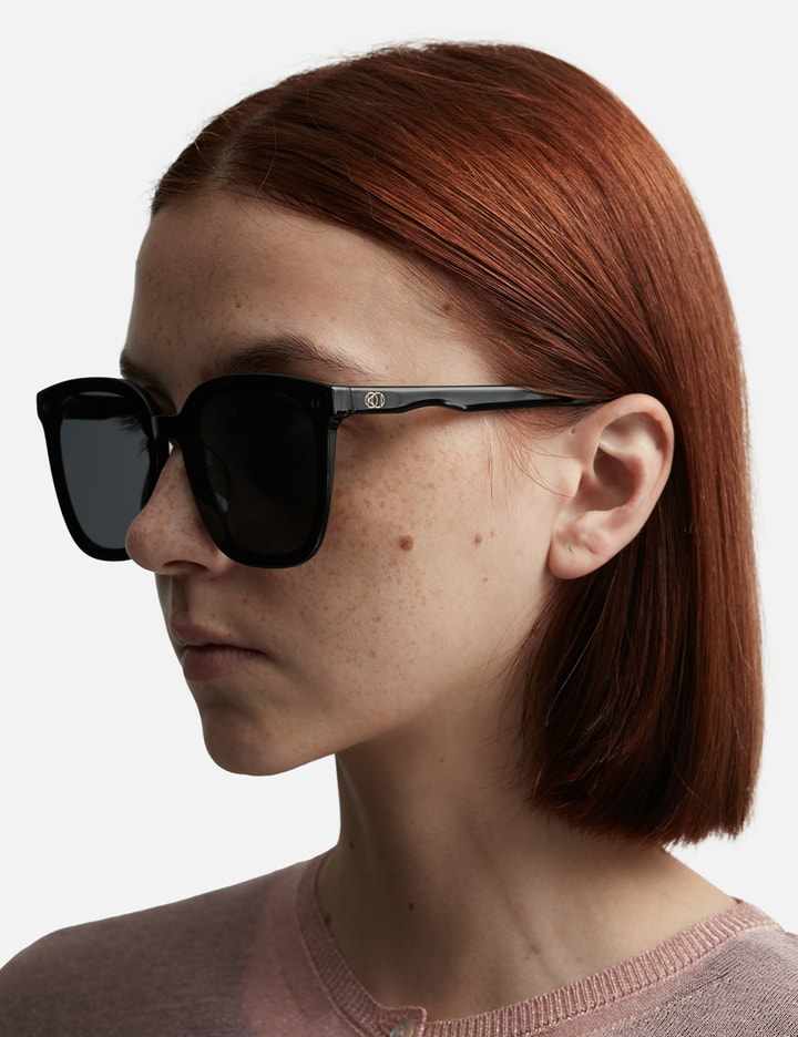 Klassic M126 Sunglasses In Black