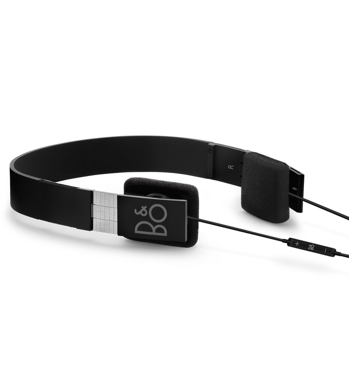 Black Form 2i Ultra-Light Headphones Placeholder Image