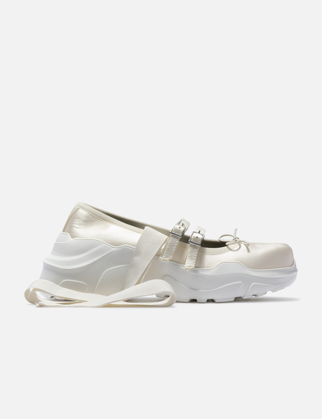 AKIKOAOKI × THREE TREASURES Giselle Satin