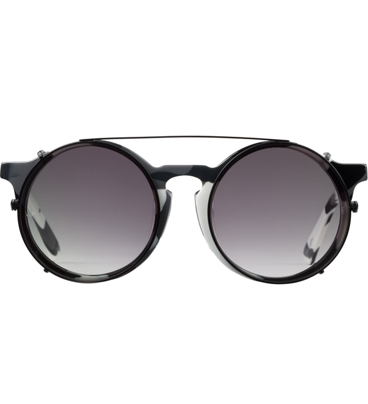 Sunday Somewhere “MATAHARI” sunglasses. Sunday Somewhere Matahari Sunglasses | Garmentory main image 2