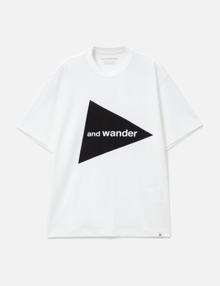 and wander And Wander Big Logo Short Sleeves T-Shirt