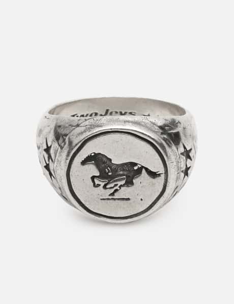 TwoJeys Galloping Signet