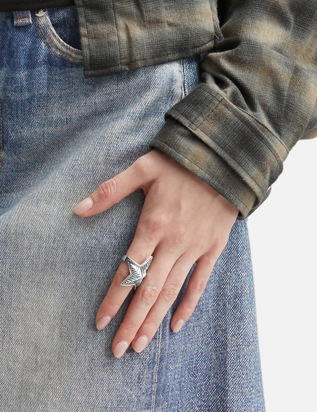 Small Depp Star Ring view 12