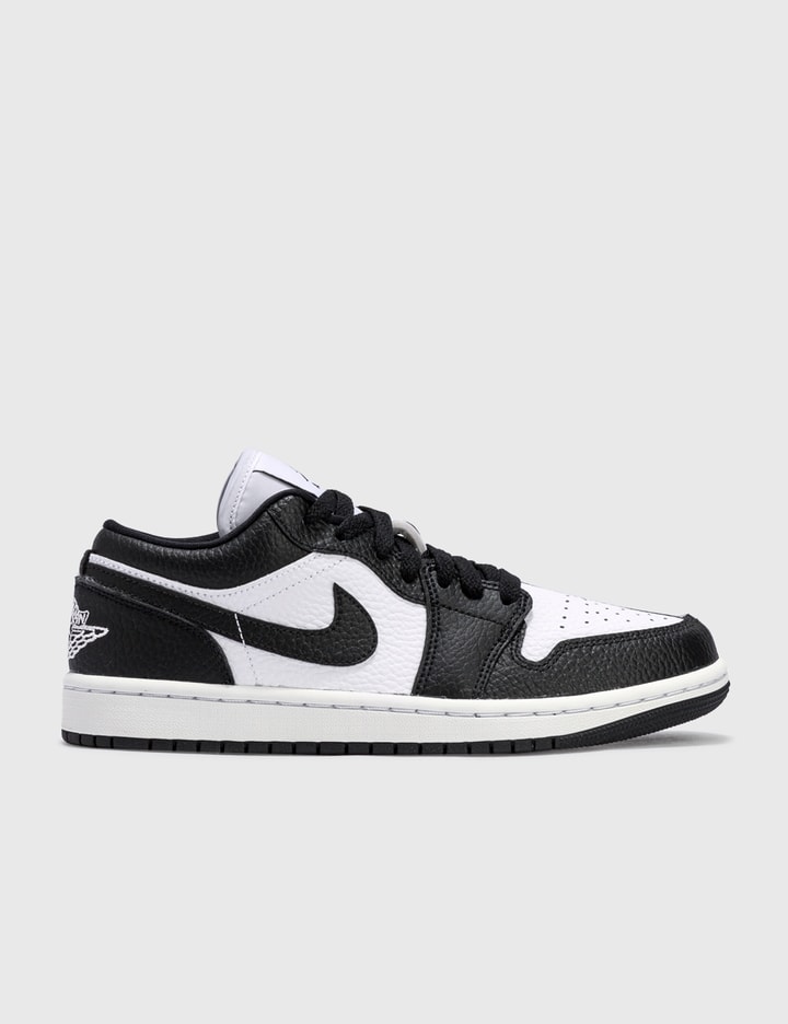 AIR JORDAN 1 LOW SE Placeholder Image