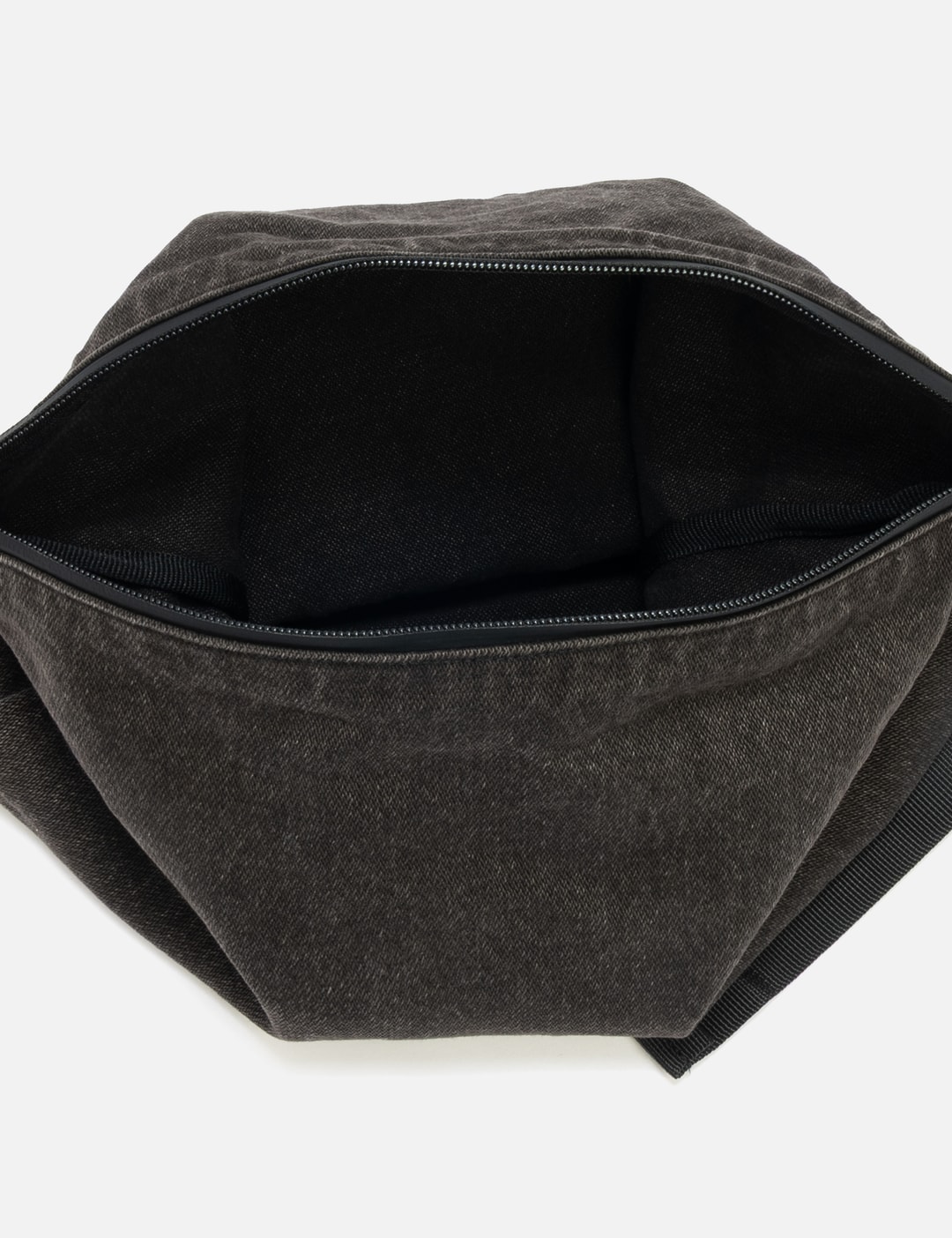 X Wrangler Yuna Crossbody Bag view 16