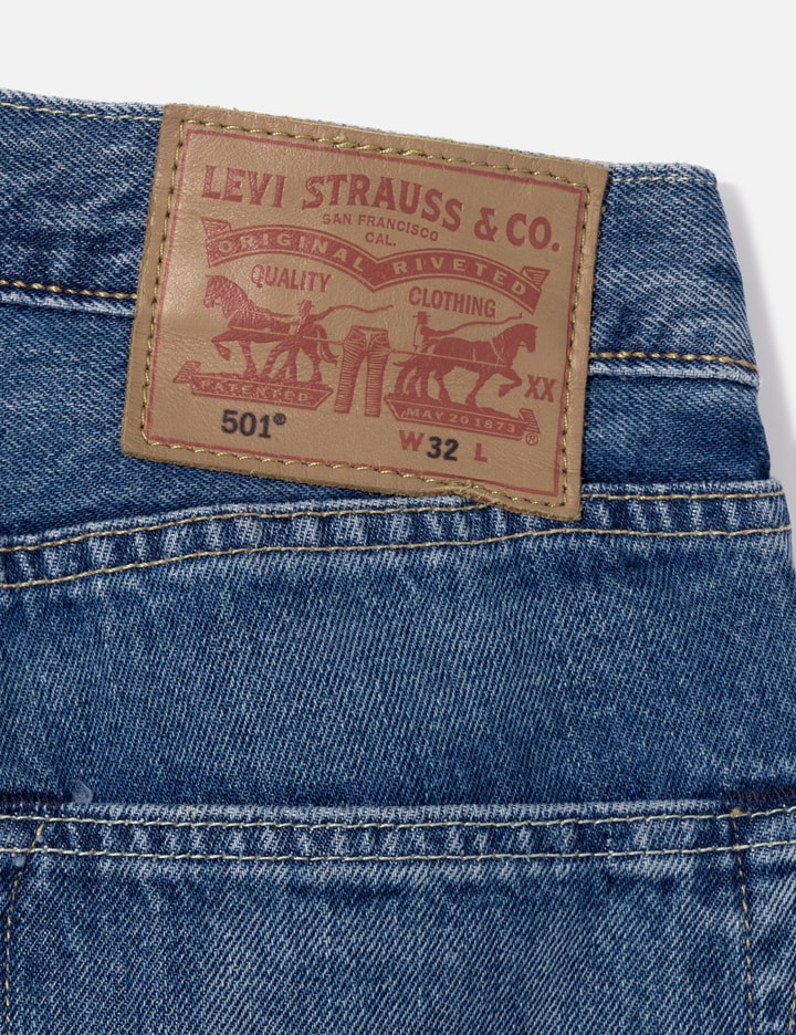 Levi's 501 Pleated Crop Jeans In Blue