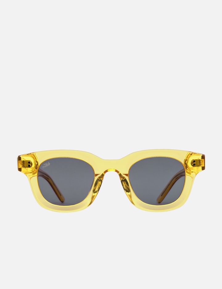 Akila Apollo Sunglasses In Yellow