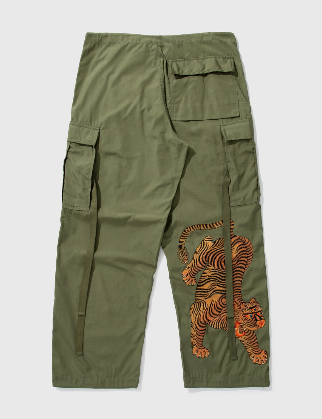 Maharishi - タイガー U.S .カーゴパンツ | HBX - ハイプビースト 