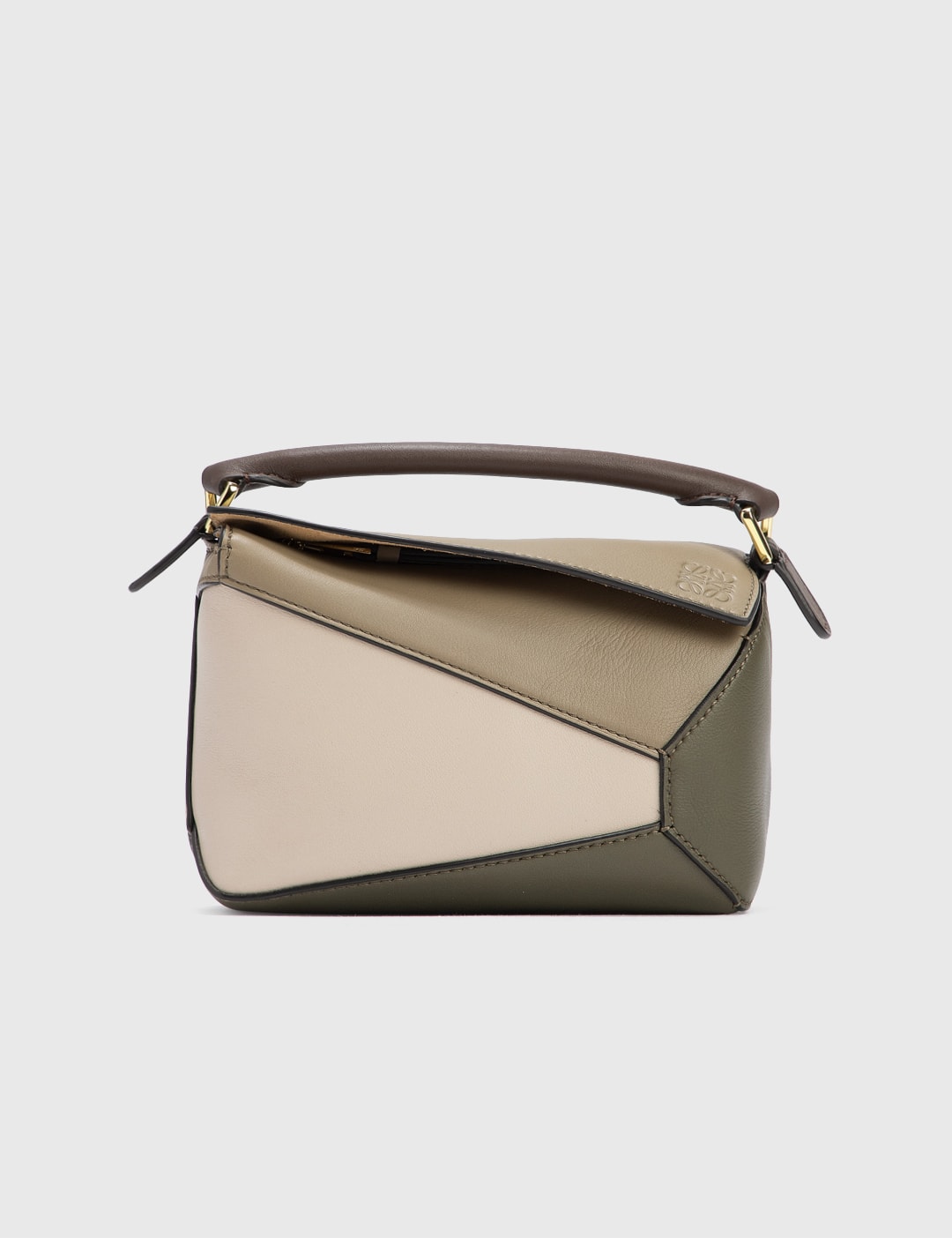 LOEWE Small Puzzle Bag in Classic Calfskin in Green/Light Oat