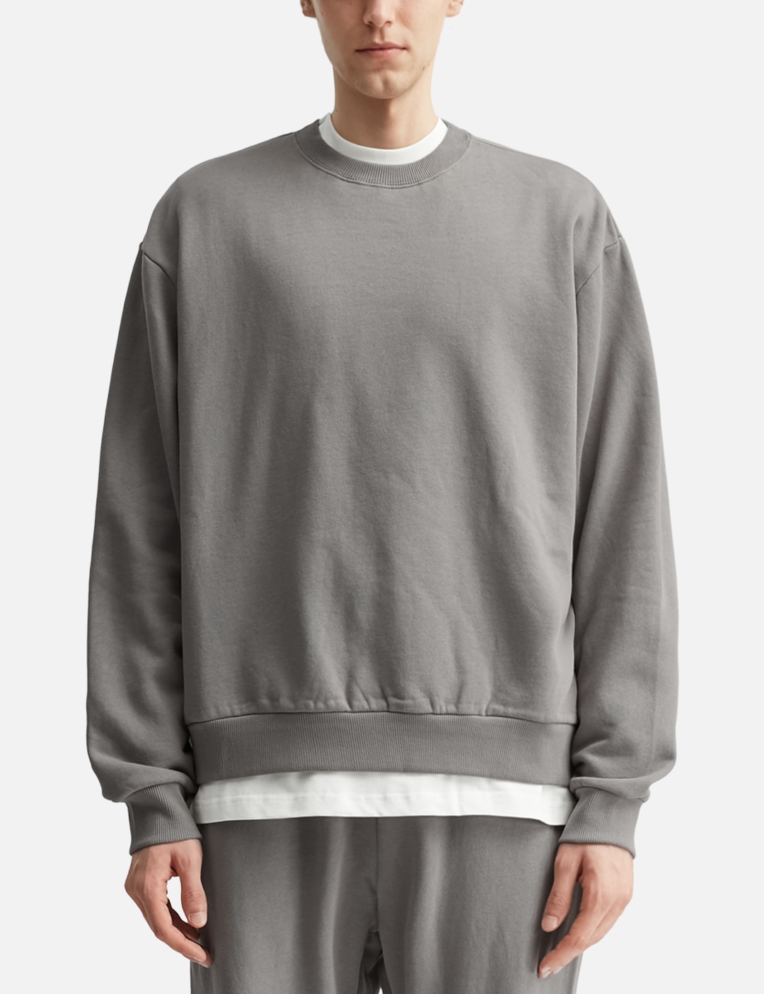 Crewneck view 11