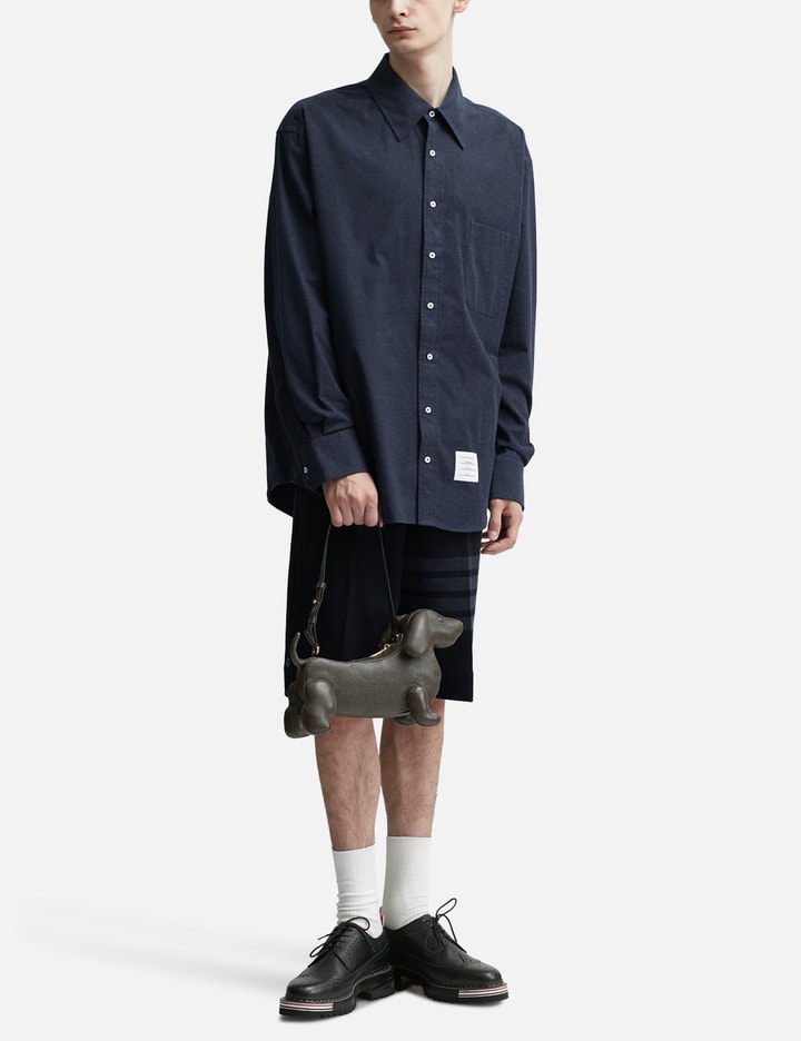 페블 그레인 레더 헥터 바게트 백 Placeholder Image