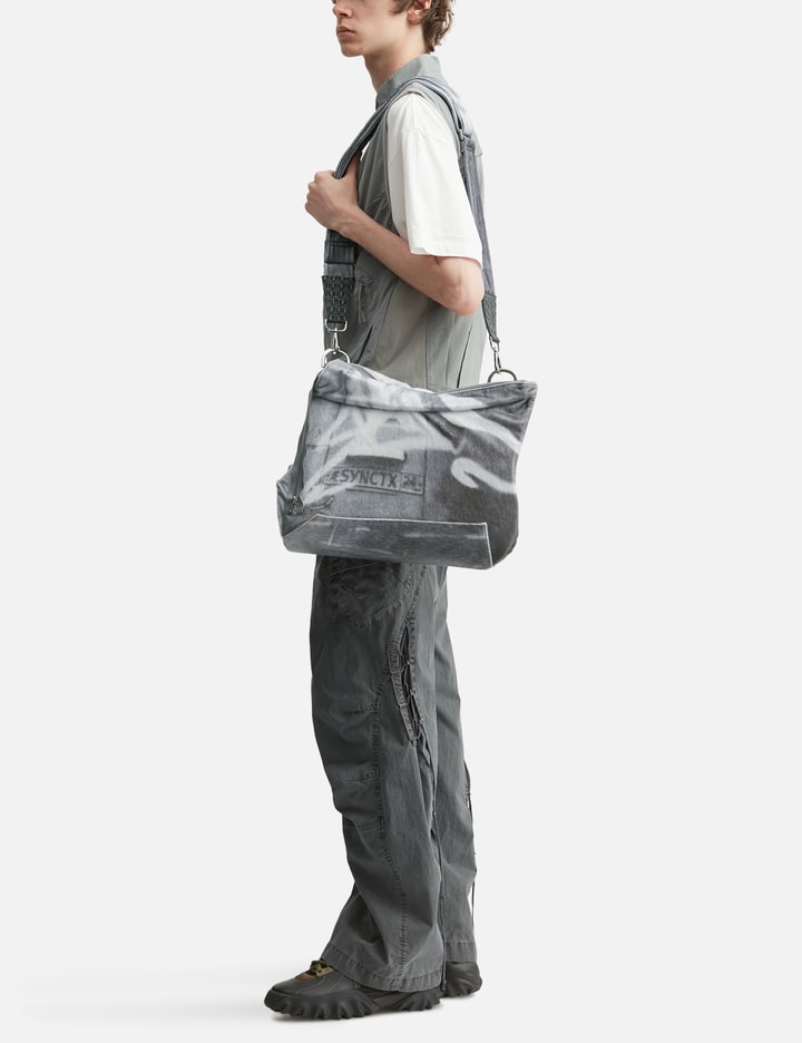 Æ Synctx Crashed Car Bag