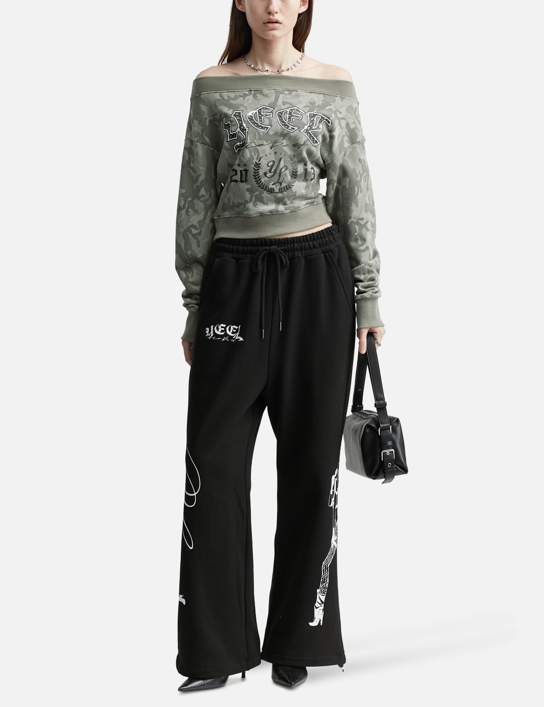 Graphic Off-Shoulder Cropped Top Camo view 12