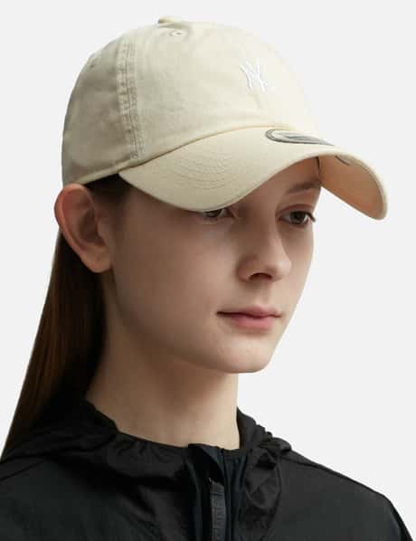 New Era New York Yankees Essential Casual Classic Cap HBX