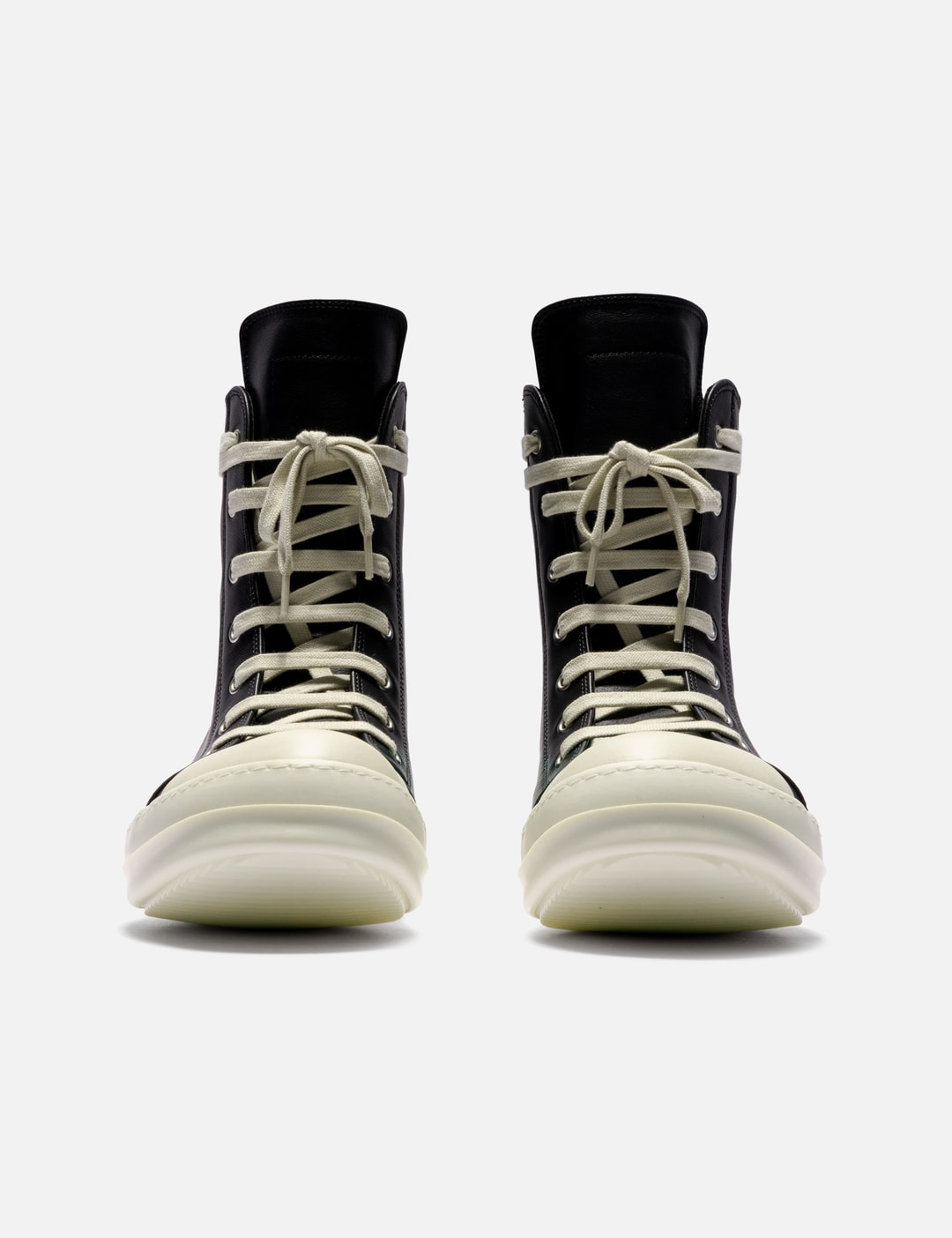Sneaks view 11