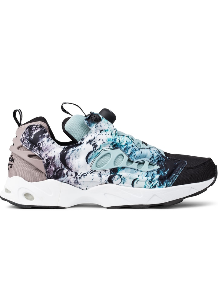 Musling Dekan henvise Reebok - Instapump Fury Road SG "Moon Landing" | HBX - Globally Curated  Fashion and Lifestyle by Hypebeast