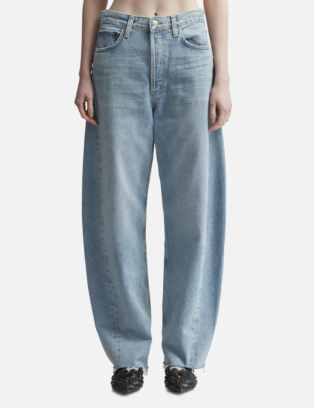 AGOLDE - Clara Low Rise Baggy Flare Jeans  HBX - Globally Curated Fashion  and Lifestyle by Hypebeast
