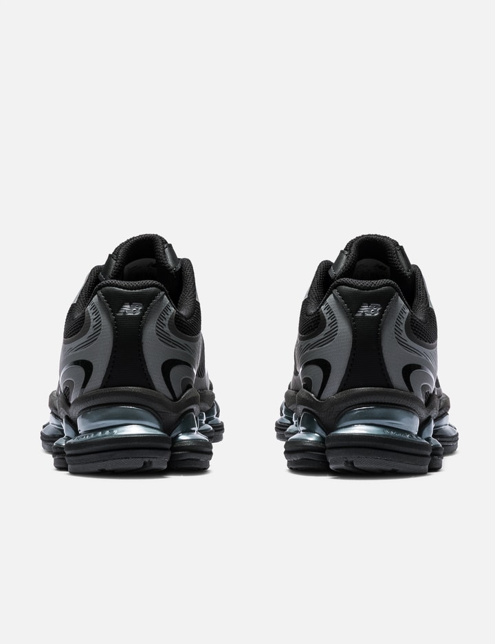 New Balance 2000 Mesh Low-top Sneakers In Black