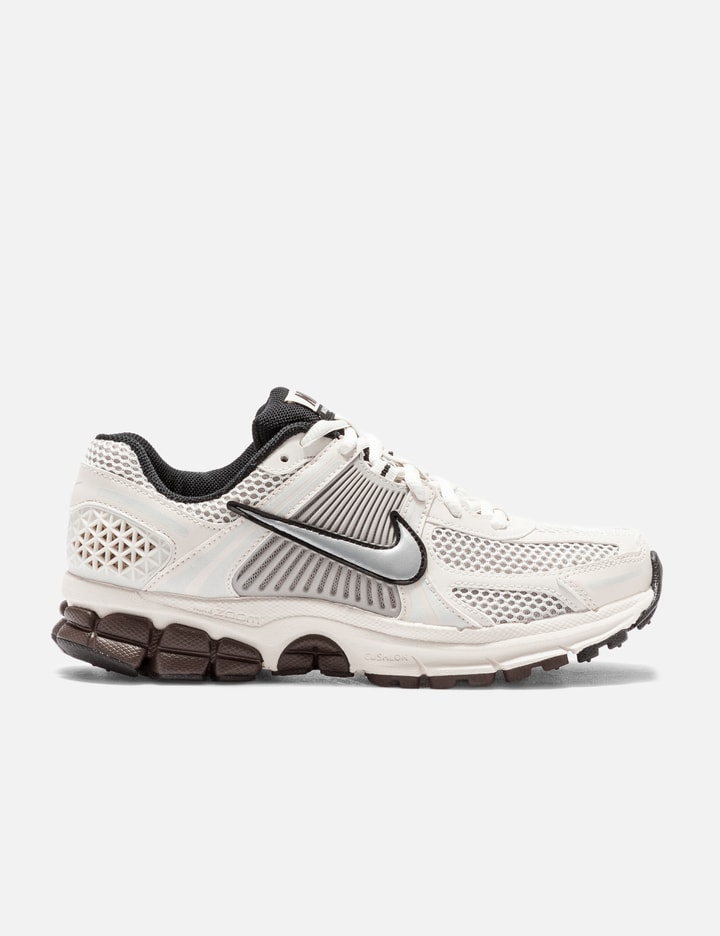 W NIKE ZOOM VOMERO 5 Placeholder Image