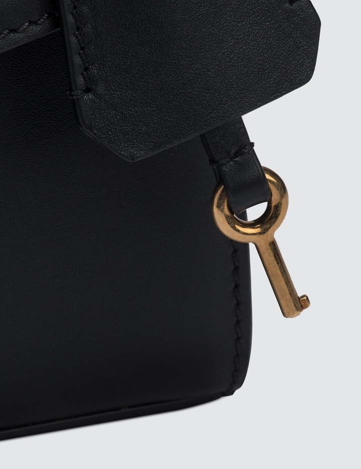 Small Icon Handbag Placeholder Image