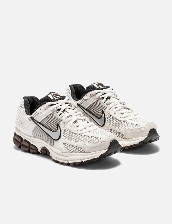 W NIKE ZOOM VOMERO 5 Placeholder Image