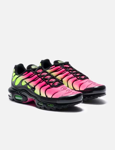 Air Max Plus view 11