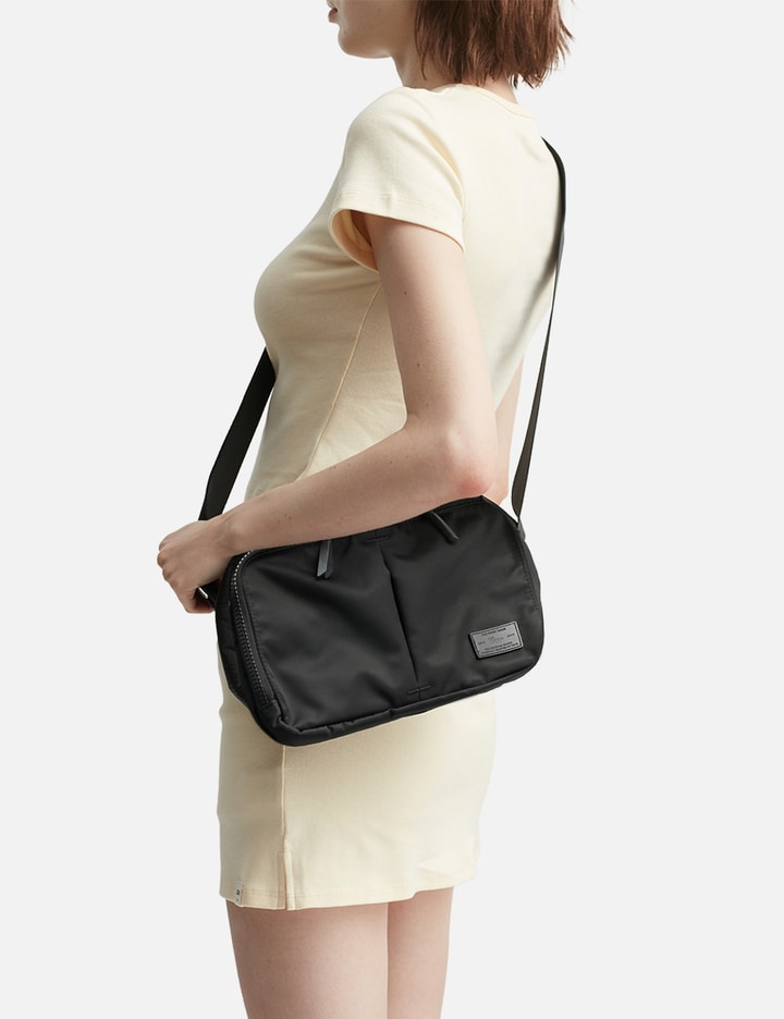 Trvr Staple Travel Cross M