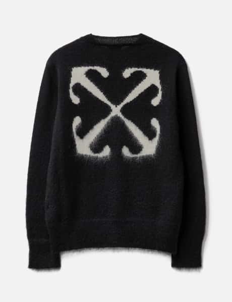 louis-vuitton-blue-shoulder-bag-and-white-cable-knit-sweater