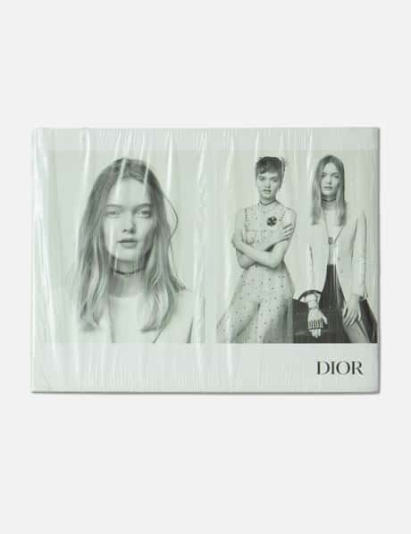 DOUBLEMAGAZINE view 3