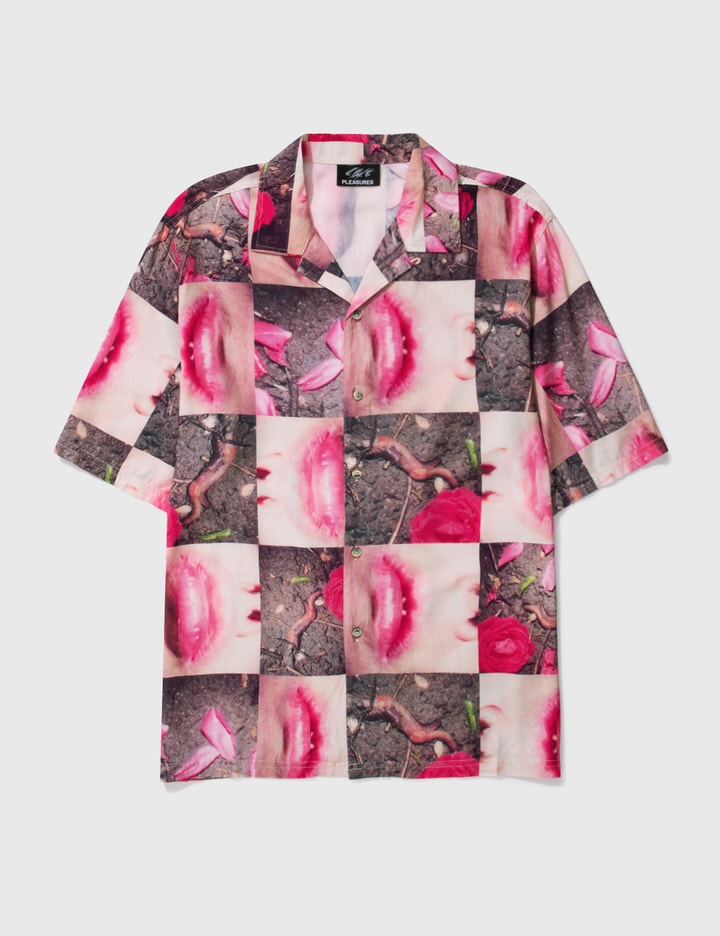 PLEASURES WORMY LIPS BUTTON DOWN