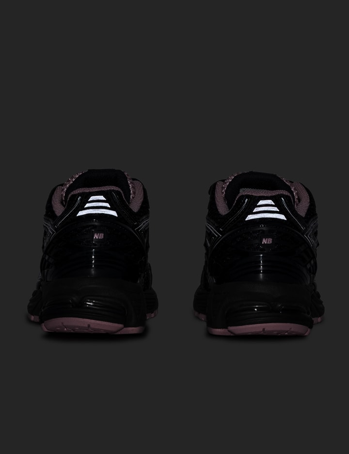 New Balance Unisex 1906r Sneakers In Black